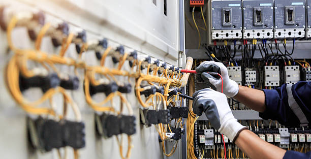 Professional Electrician technician working in Ravensworth, VA